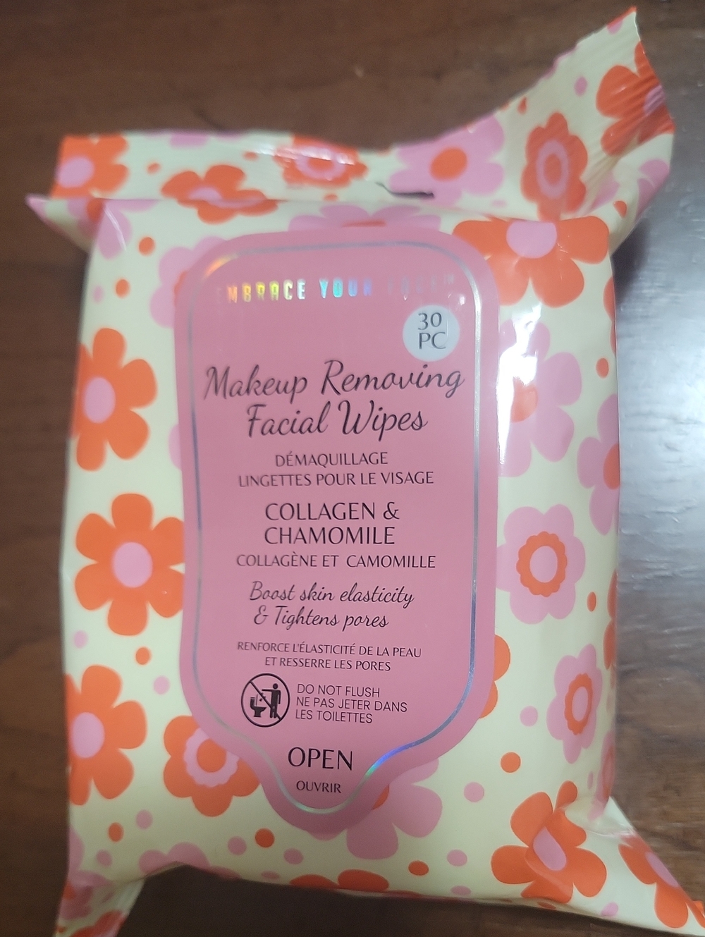 Embrace your face makeup removing wipes with collagen and chamomile